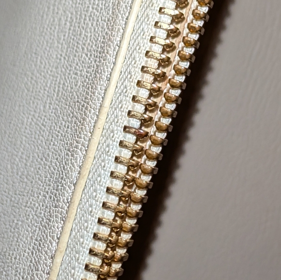 Celine Cream Crossbody Bag - Picture 10 of 15